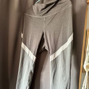 Old navy activewear grey leggings